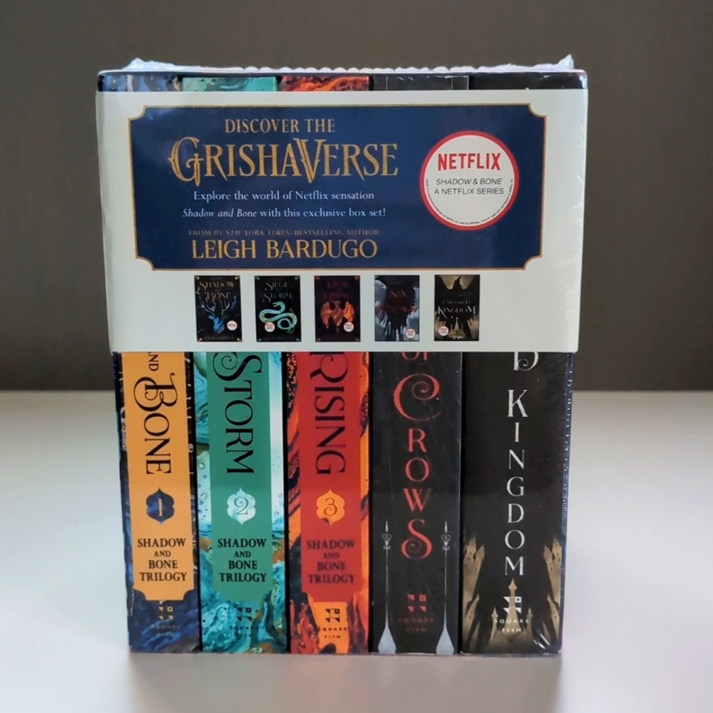 Shadow and Bone Trilogy/Six of Crows/Grishaverse 1-5 B-20